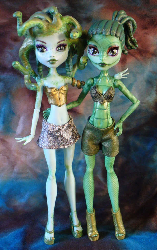 Monster High Gorgon sisters, Medusa with the wild snakes be…